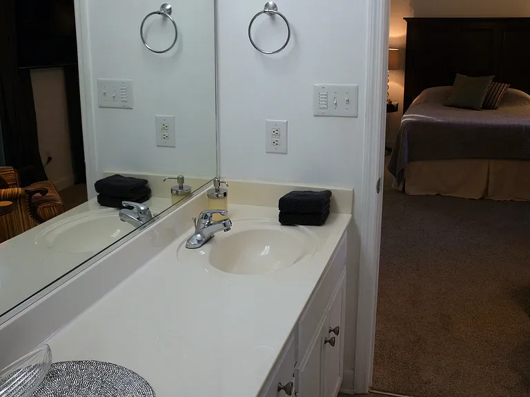 3104 Rosewood Dr — Photo 53