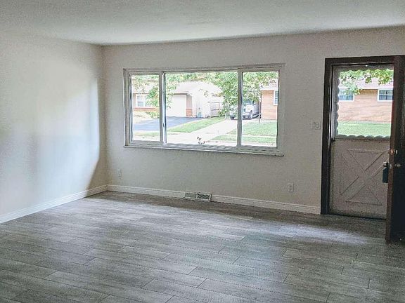 4th image of 1200 Ambleside Ct