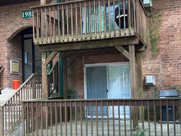 1985 Tall Oaks Dr APT 1A, Aurora, IL 60505