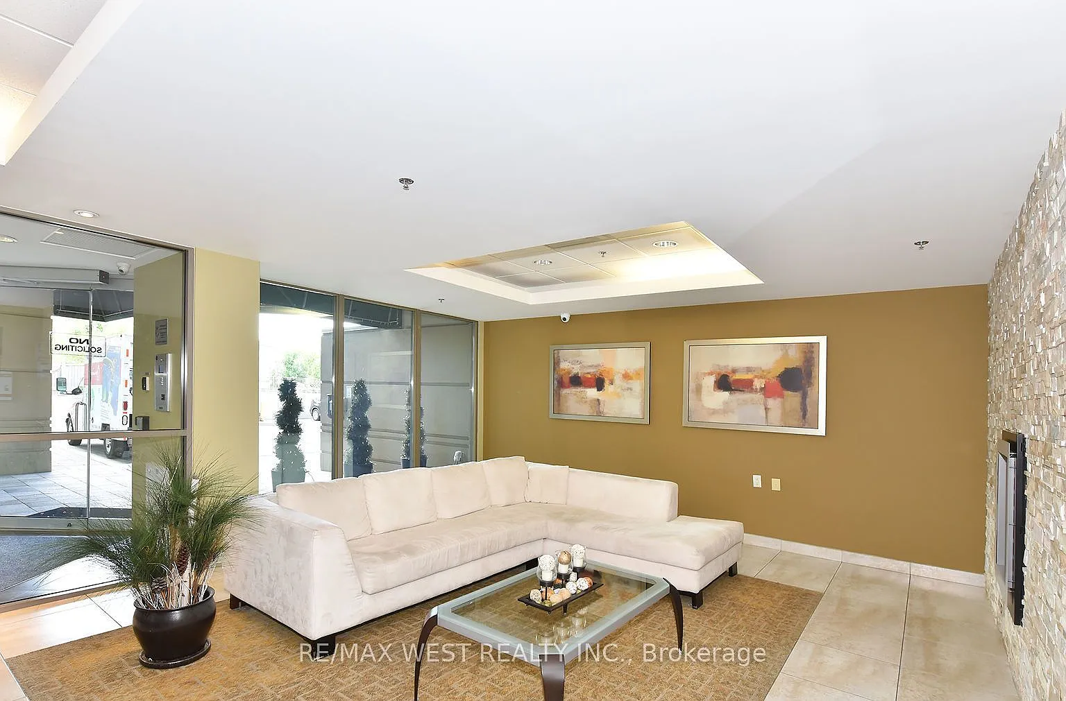 2 bed, $2,800 — Photo 3