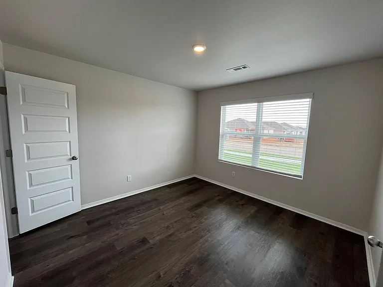 2620 Chittick St — Photo 7
