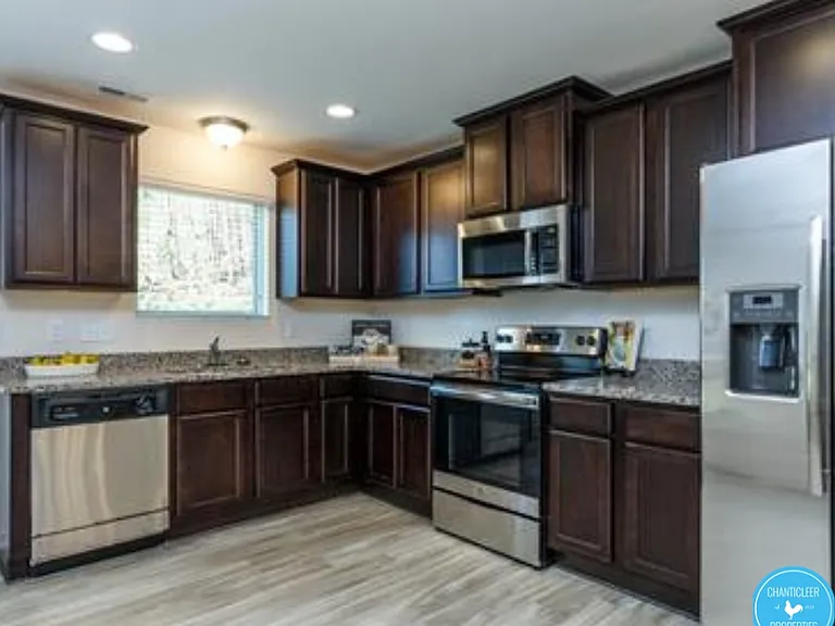 884 Saratoga Dr #1 — Photo 7