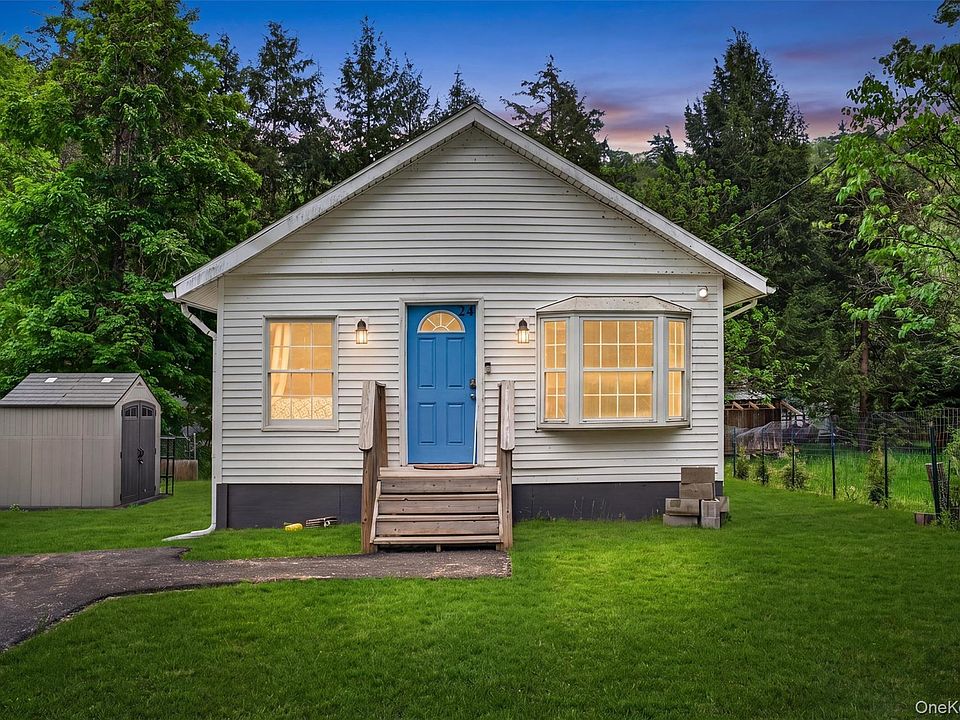 1st image of 24 Avenue L