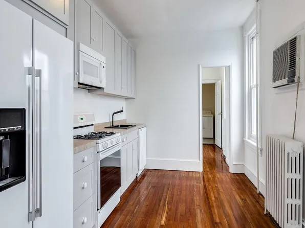 243 Krams Ave, Philadelphia, PA 19128