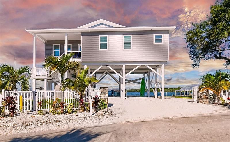 1st image of 380 Bayshore Dr