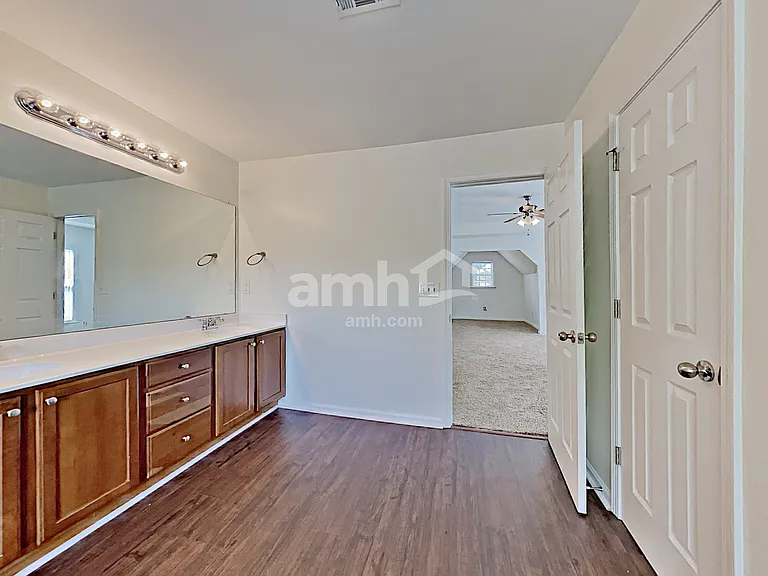 228 Oakland Way — Photo 13