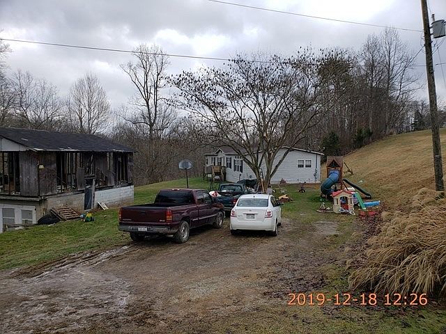 2nd image of 942 Hawkins Rd