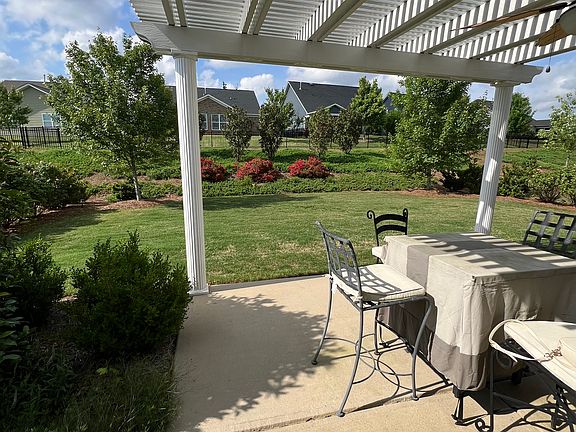 2nd image of 630 Gardenbrook Trl