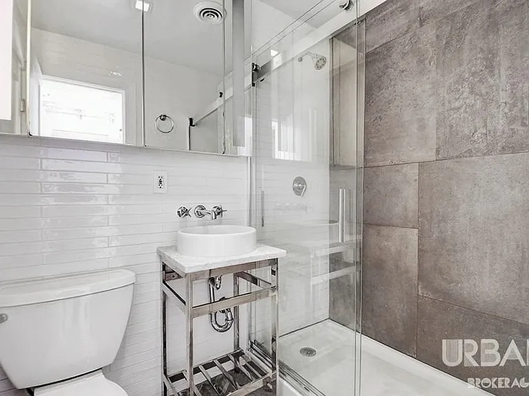 86 E 10th St #4 — Photo 9