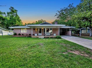 303 Riverside Dr, Kingsland, TX 78639