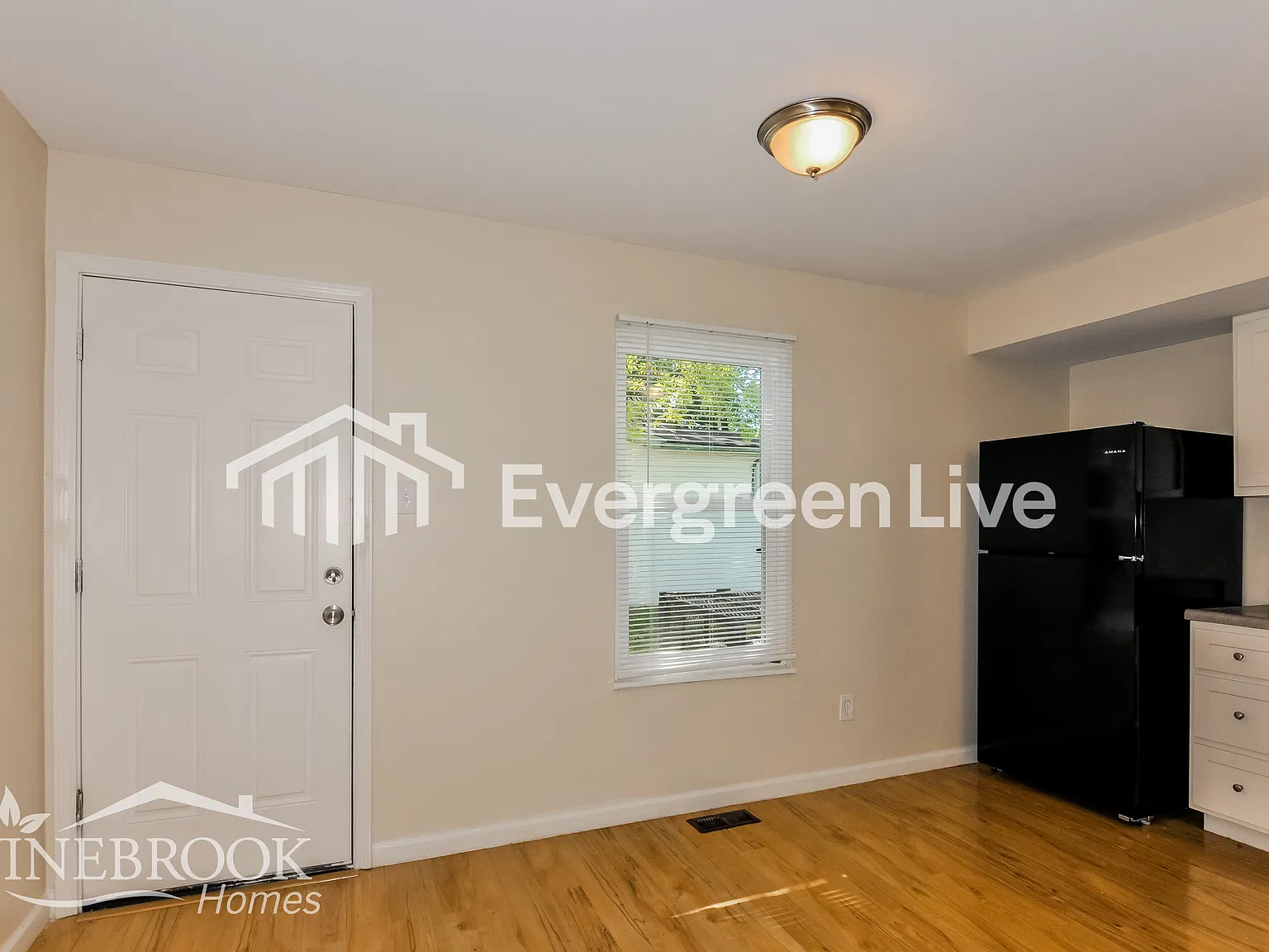 4 bed, 2.0 bath, 1968 sqft, $2,045 — Photo 3