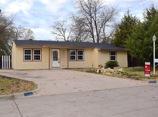1417 Raines St, Arlington, TX 76010