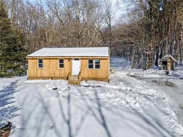 266 Albright Rd, Mexico, NY 13114