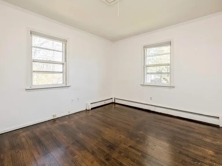 1775 Summit St — Photo 10