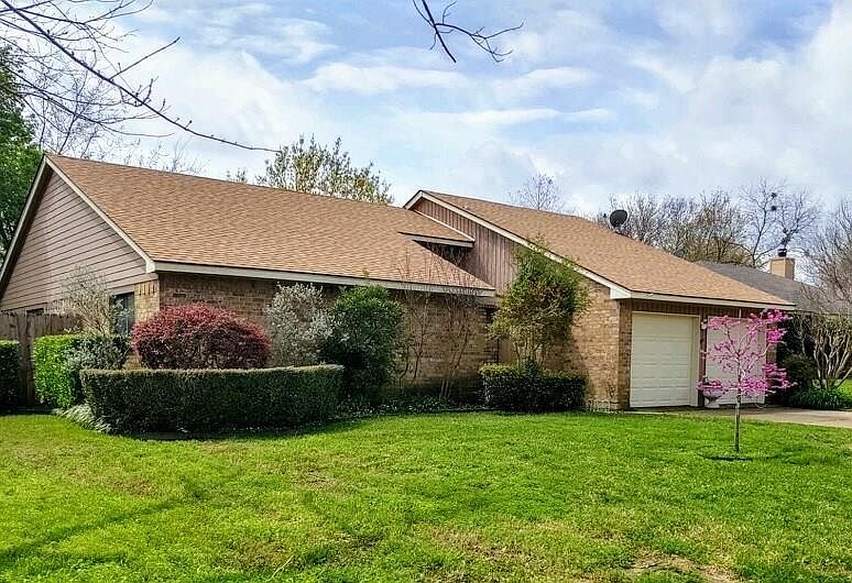 1st image of 2315 Dartmouth Dr