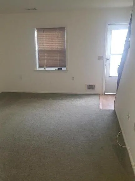 1170 Sawmill Rd — Photo 4