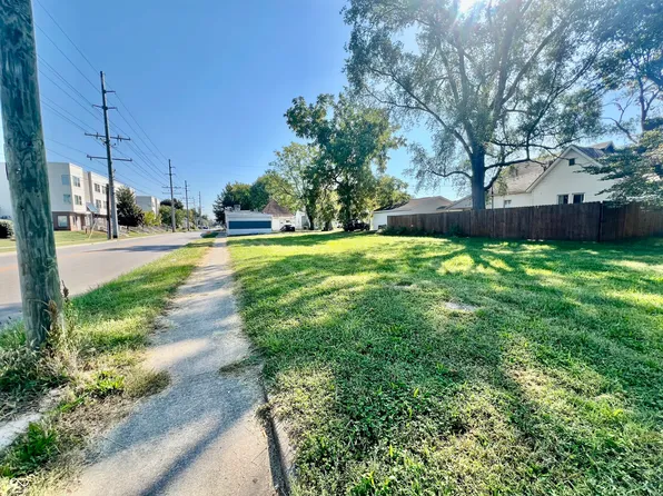 10 Th St, Columbus, IN 47203