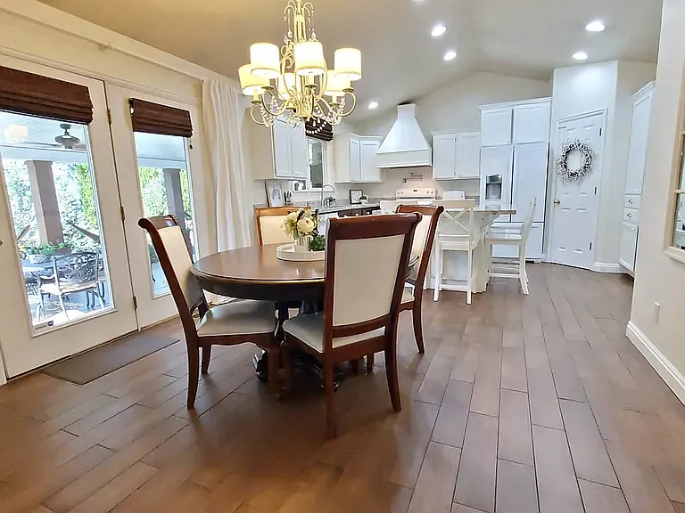 4522 W Carriage Ln — Photo 18