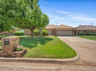 9209 Buttonfield Ave, Moore, OK 73160
