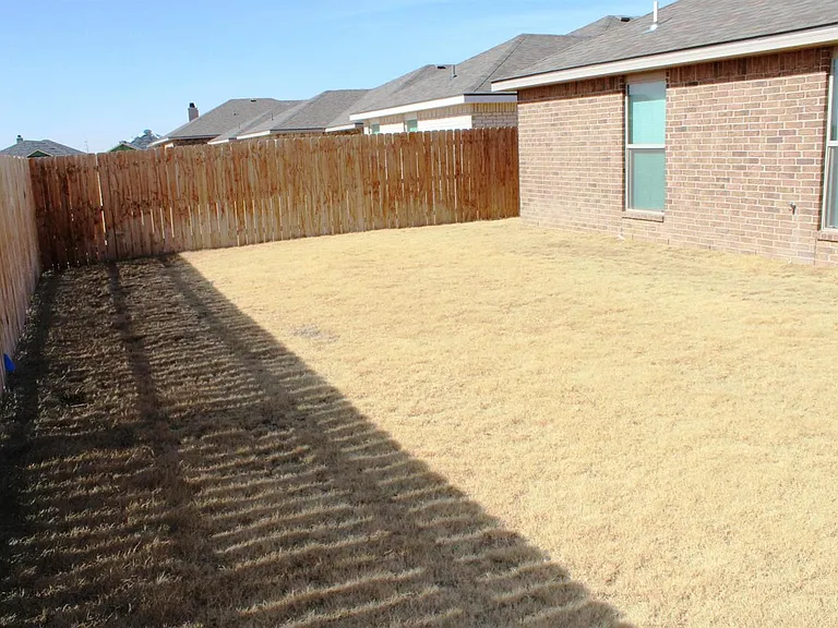 3015 Valencia Ave — Photo 18