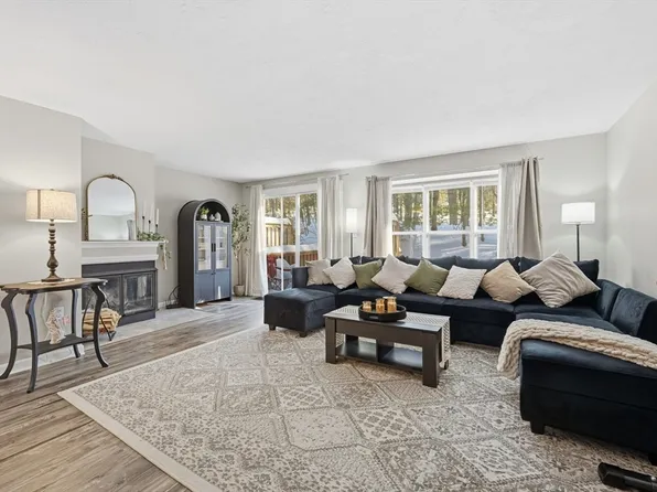 19 Thayer Pond Dr #3, Oxford, MA 01540