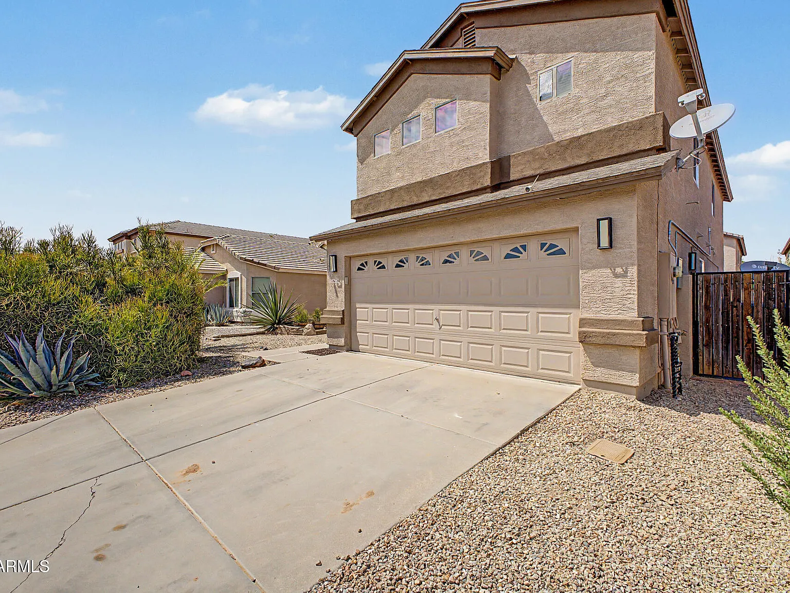 4 bed, 3.0 bath, 2192 sqft, $2,250 — Photo 3