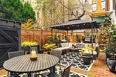 Rented by Century 21 Metropolitan