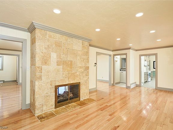 4th image of 303 Somerset Rd