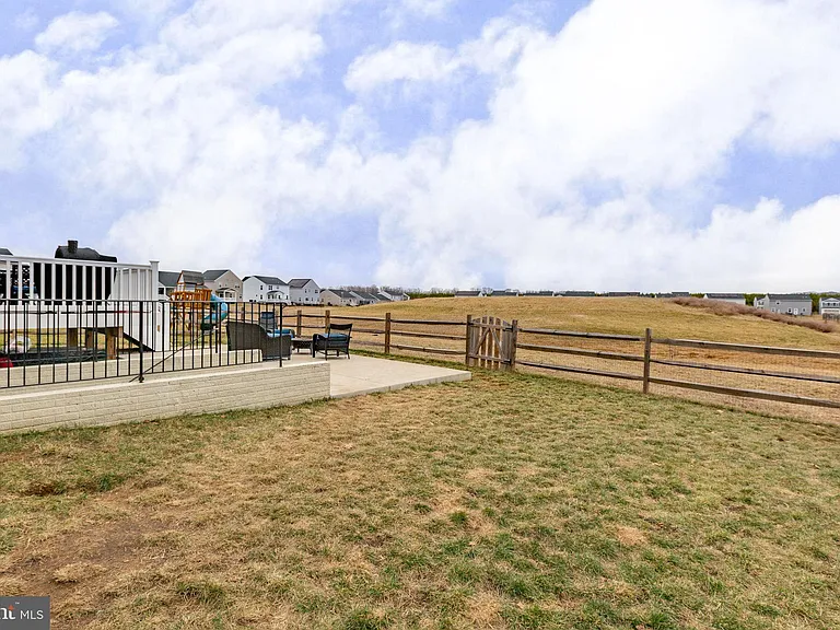 6427 Hawkeye Dr — Photo 22