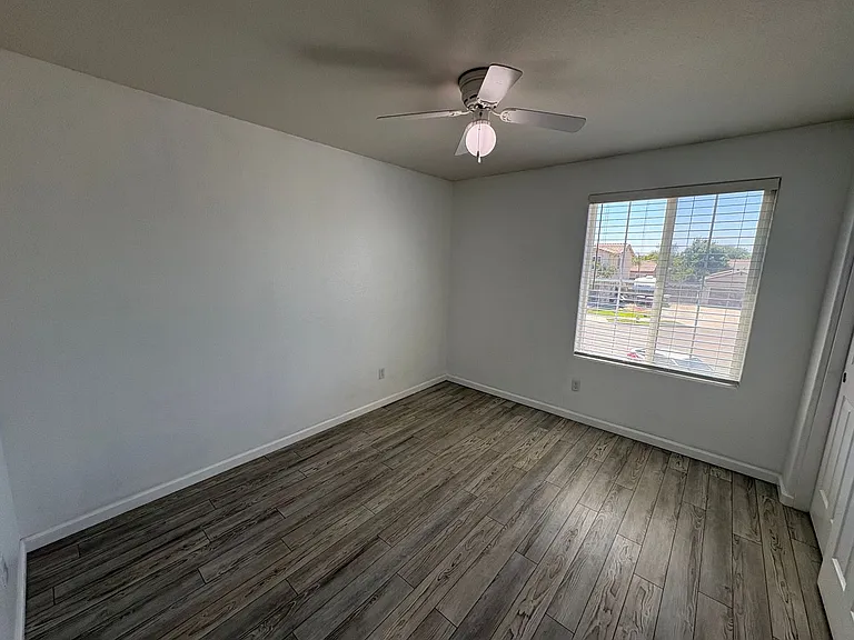 3726 N Shady Ct — Photo 18