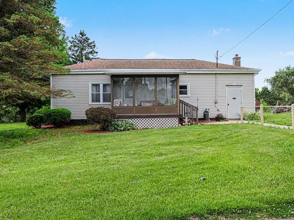19647 L Dr N, Marshall, MI 49068