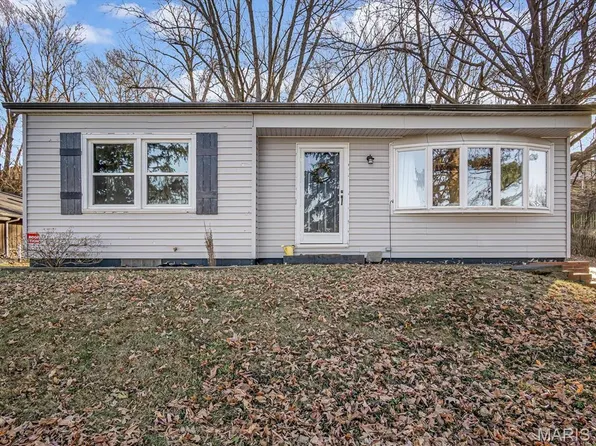 118 Skyline Dr, Columbia, IL 62236