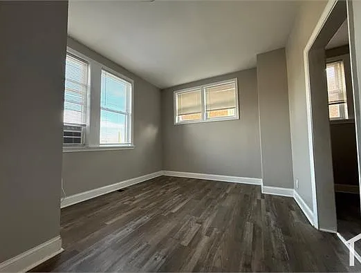 2525 W Cold Spring Ln — Photo 4
