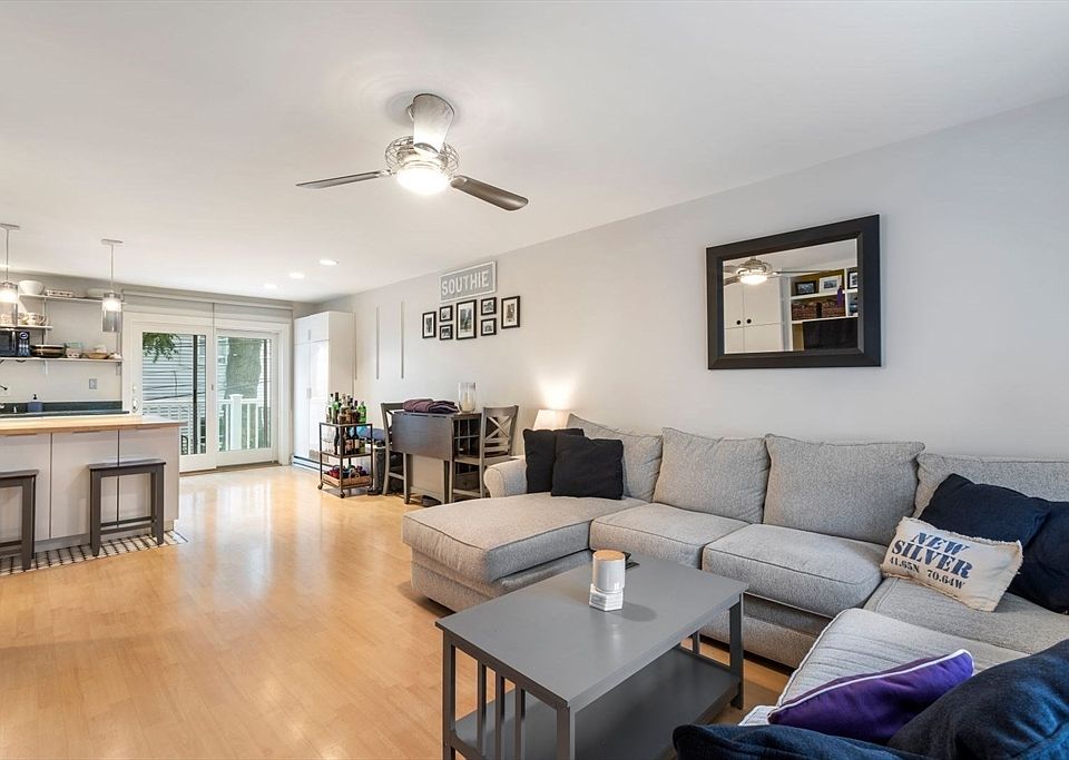 1st image of 63 Bolton St #63