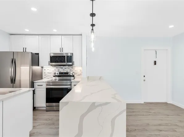 825 NW 13th Street #101, Boca Raton, FL 33486