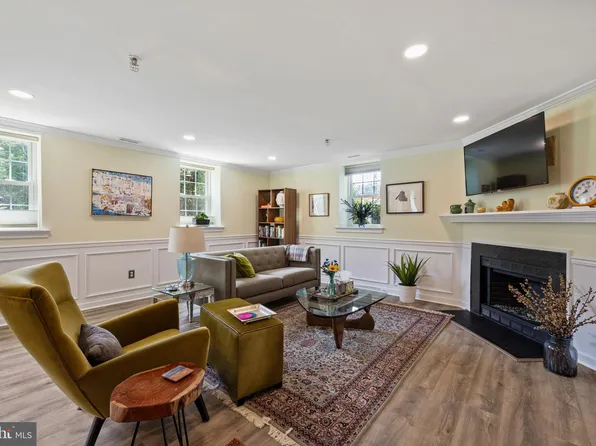 104 Woodside Rd APT B106, Haverford, PA 19041