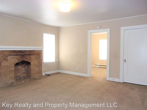 2nd image of 3400 N Robinson Ave APT 6