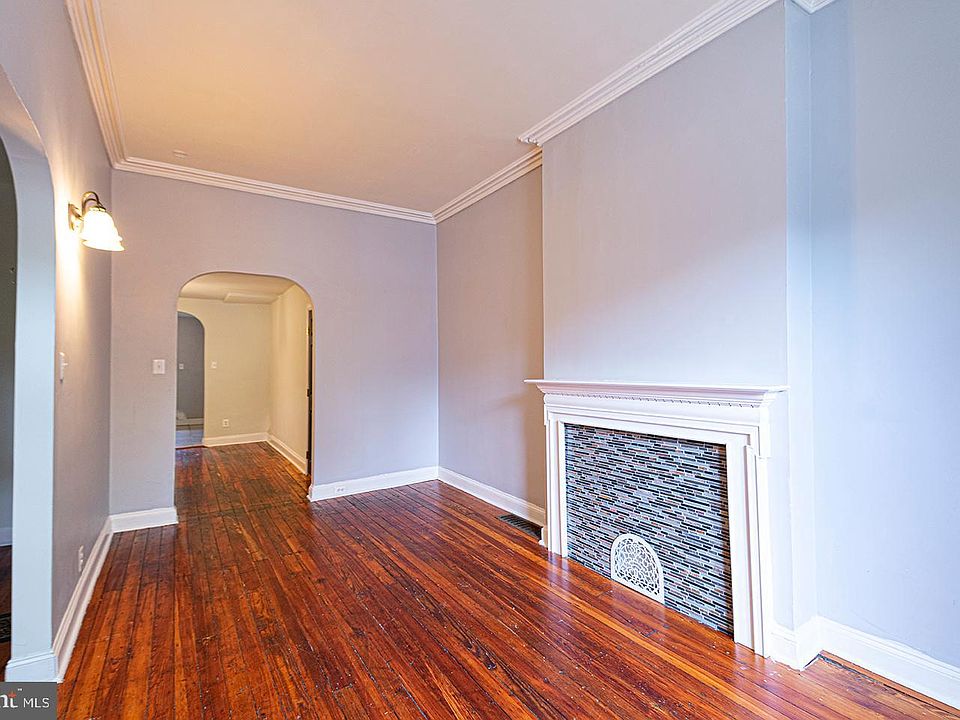 1st image of 2933 W Girard Ave