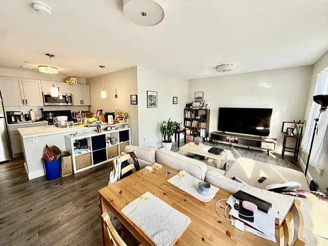 882 Massachusetts Ave #4D — Photo 3