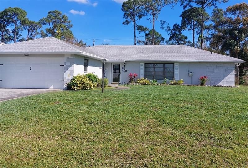 1st image of 220 SE Crosspoint Dr