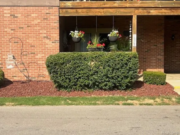 16505 Woodlane, Fraser, MI 48026