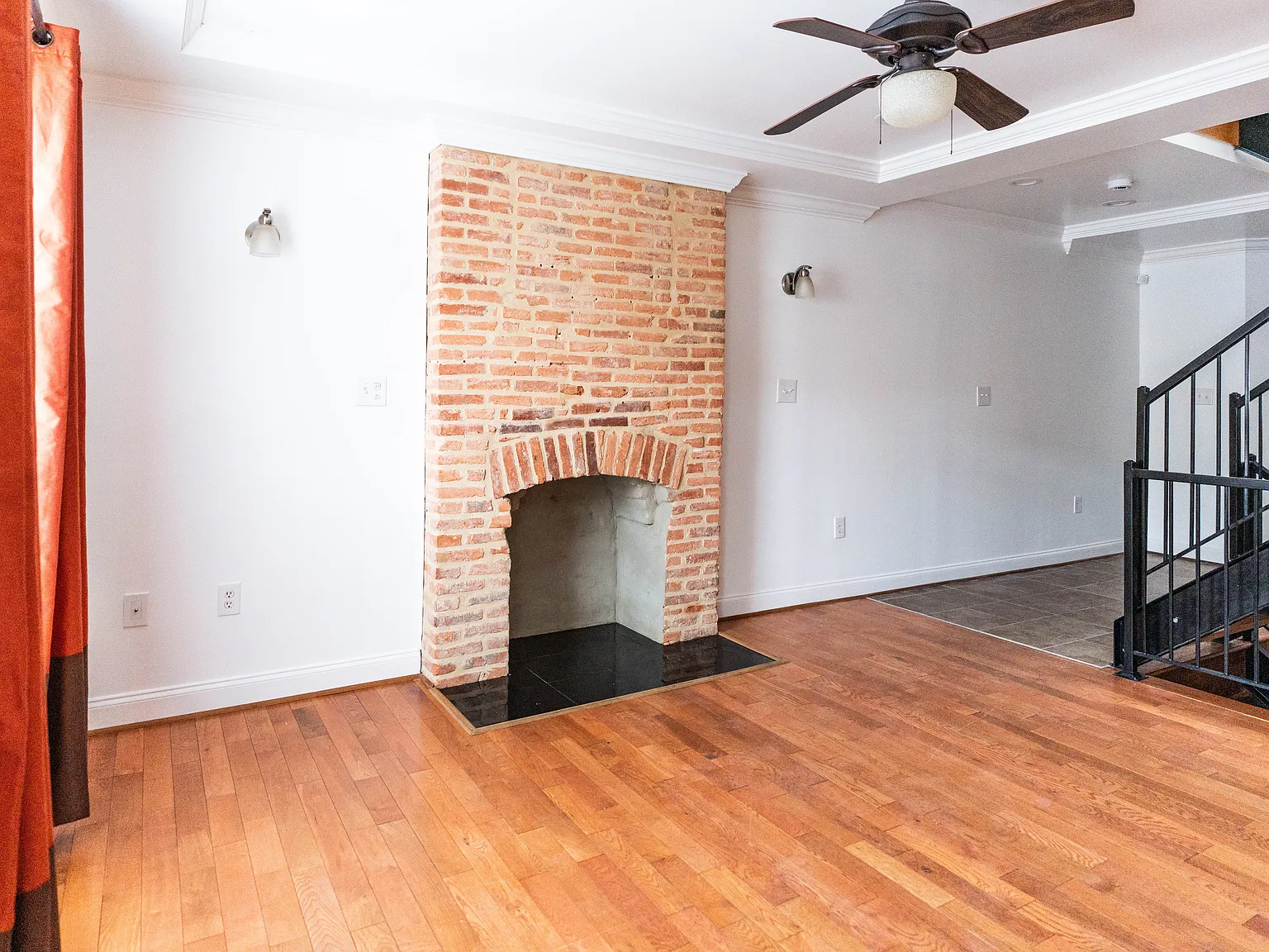 3 bed, 2.5 bath, 1575 sqft, $2,250 — Photo 4