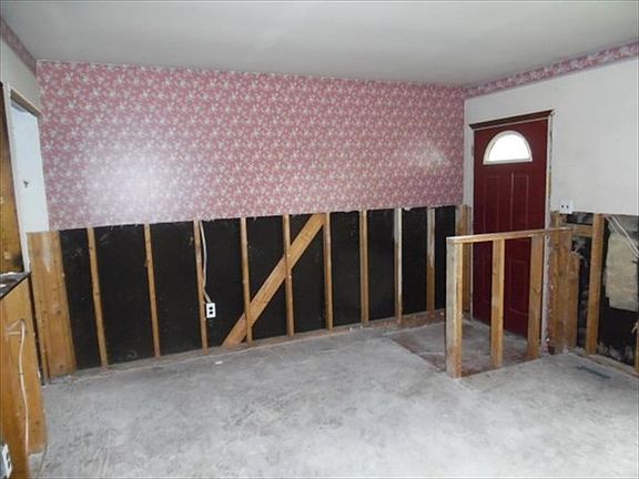 4th image of 39339 Surrey Heights Ct
