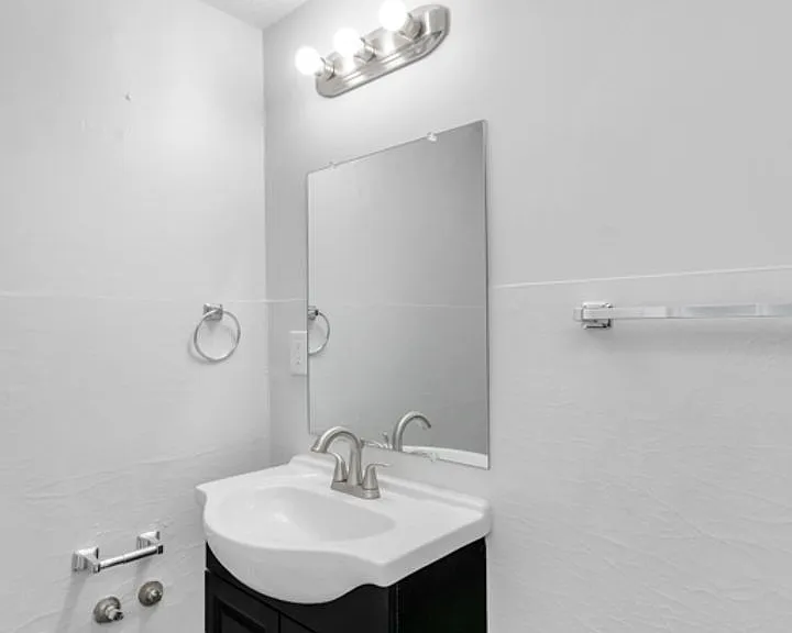 3390 State St NE — Photo 10