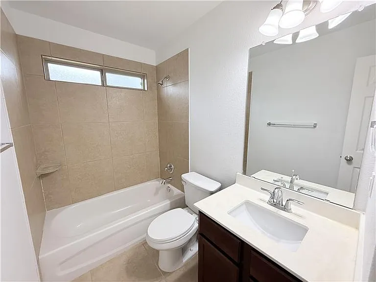 531 Parkfield Ln — Photo 29