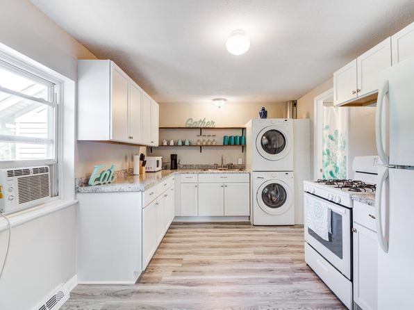 427 Center St #4