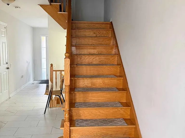 35 E View Green Cres #G — Photo 4