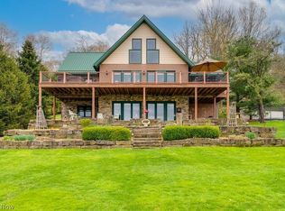 104 E Mohawk Dr, Malvern, OH 44644