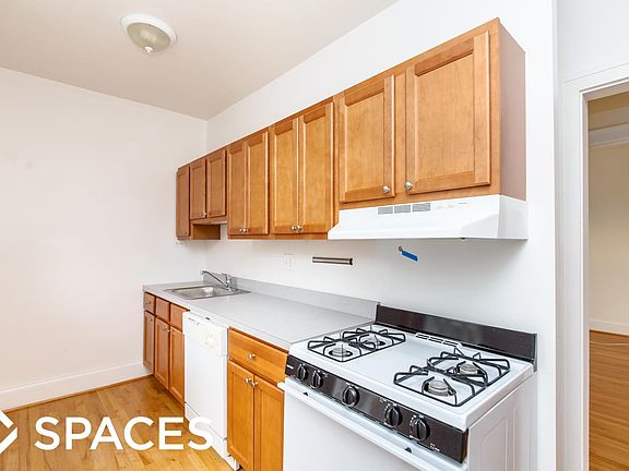 2nd image of 1624 W Ainslie Street # 3rd Top Floor