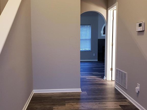 3rd image of 4587 Bridgehill Dr